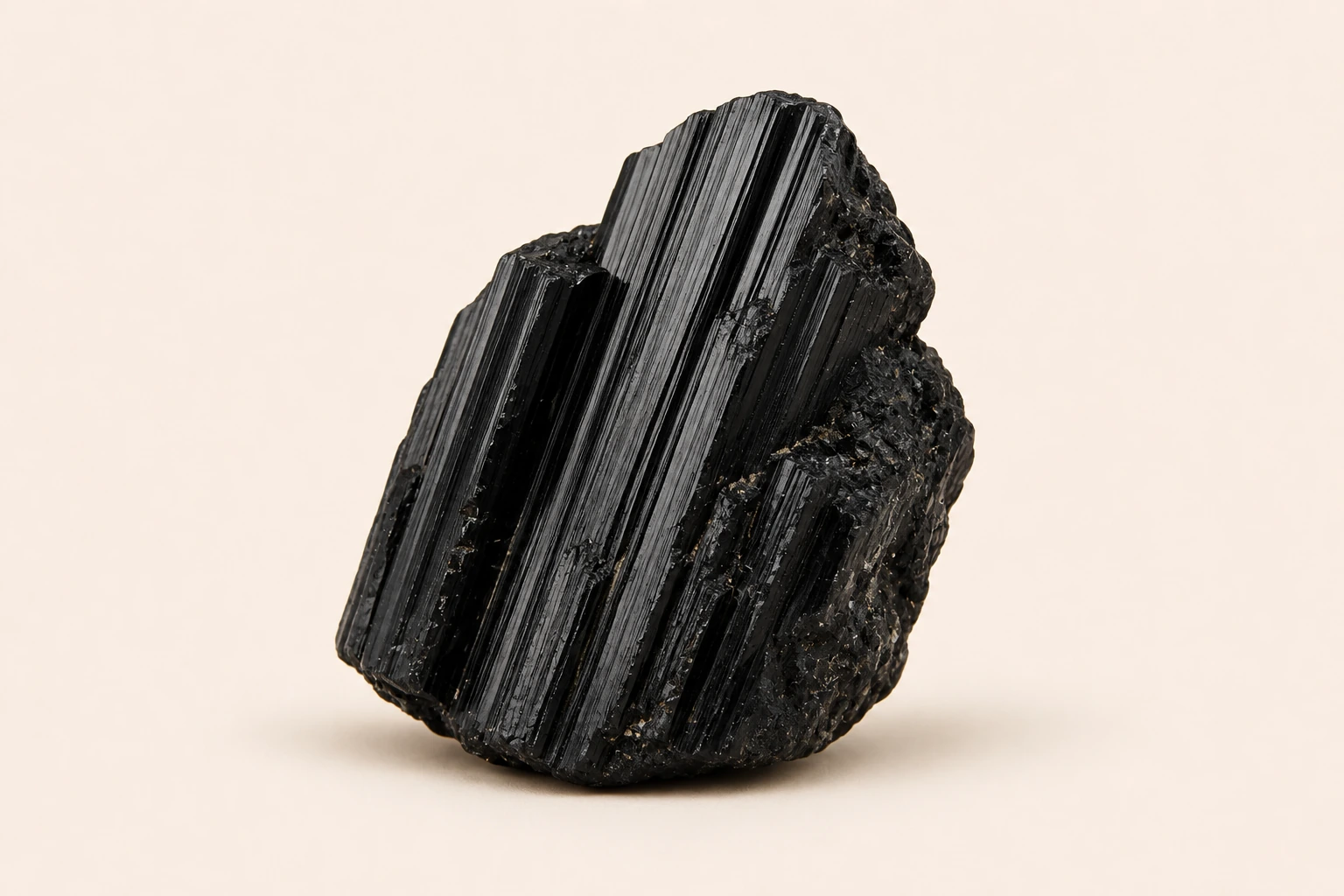 Tourmaline noire naturelle en lithothérapie